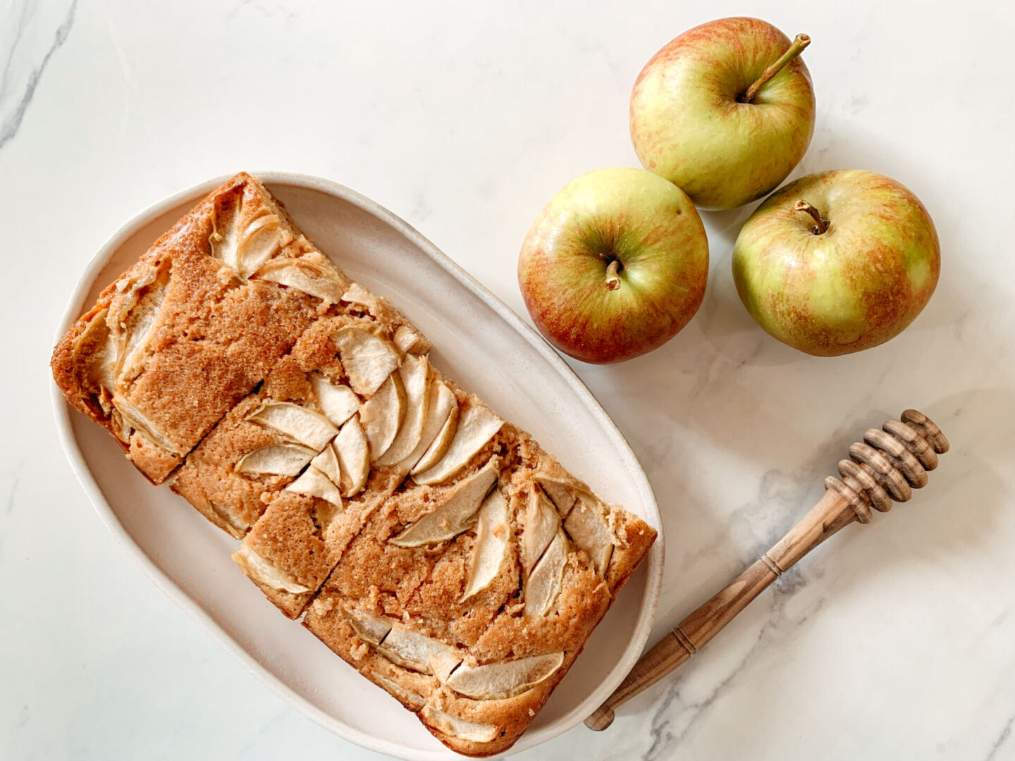 Apple Honey and cinnamon loaf cake